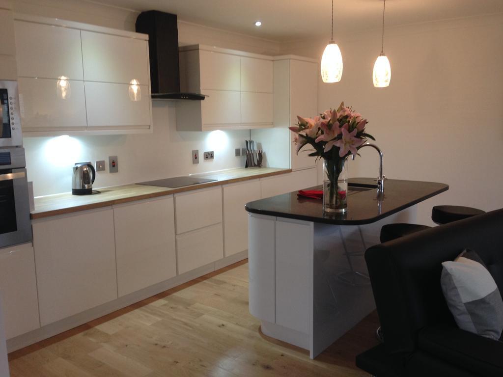 Charming 1Br Cottage With Garden, Spacious Rooms - Part Of Langley Serviced Apartments Several Properties In Wick Wick  Exterior foto